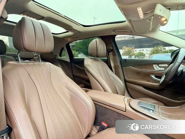 Mercedes-Benz E-class 2019 Черный из Китая, фото 2