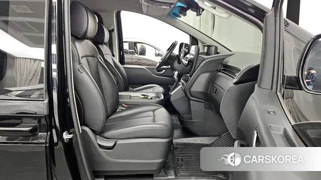 Hyundai Staria 2022 Черный из Кореи, фото 2