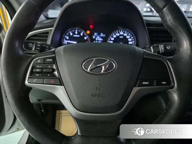 Hyundai Avante AD 2018 Белый из Кореи, фото 2