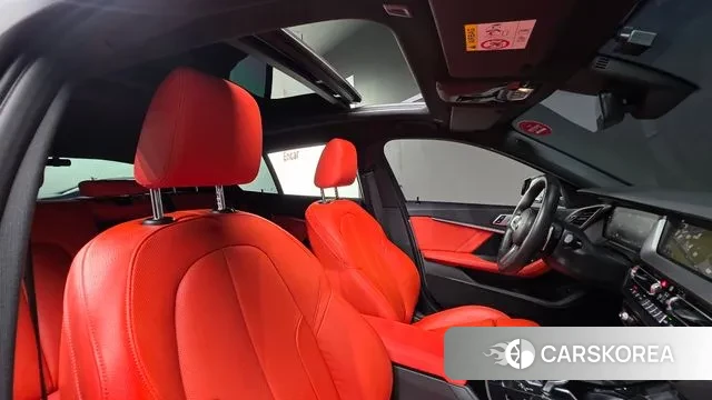 BMW 1 Series (F40) 2022 Серебряный из Кореи, фото 2