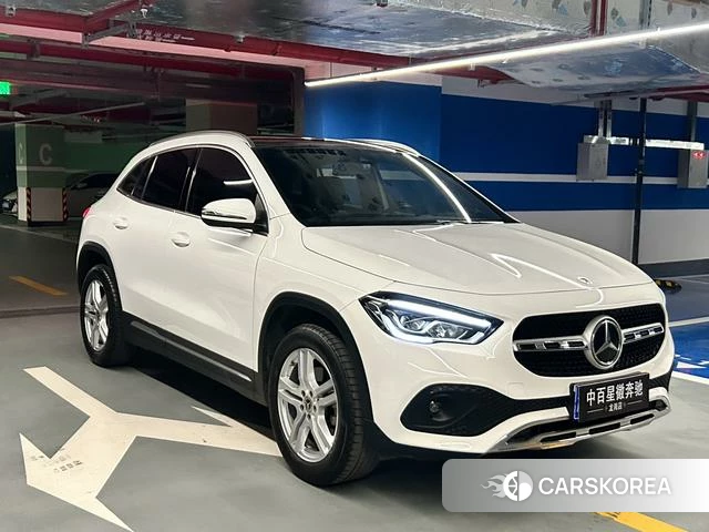 Mercedes-Benz GLA 2023 Белый из Китая, фото 2