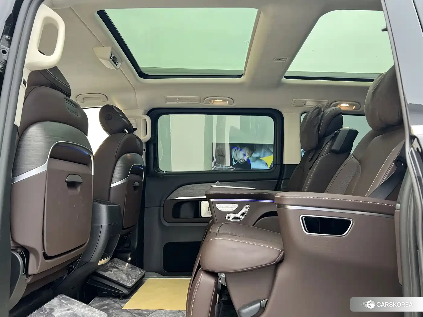 Mercedes-Benz V-Class 2025 Черный из Китая, фото 2