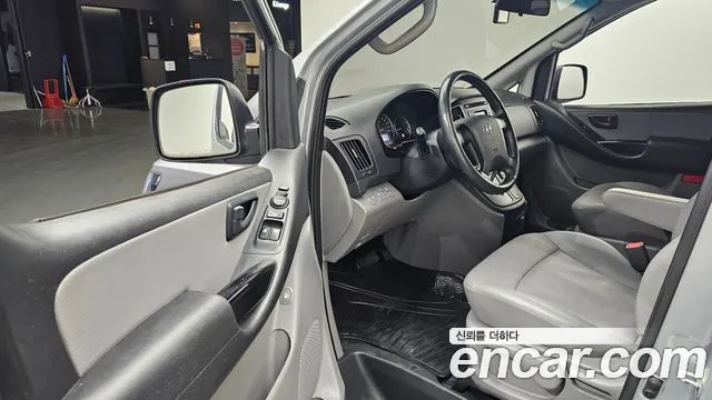 Hyundai The New Grand Starex 2018 Серебристо-серый из Кореи, фото 2