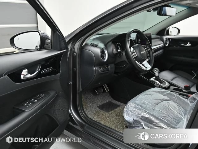 Kia The New K3 2nd generation 2022 Серый из Кореи, фото 2