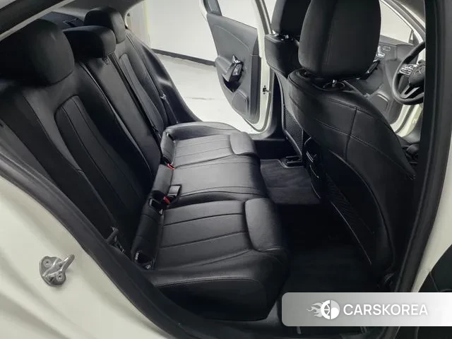 Mercedes-Benz A-Class W177 2020 Белый из Кореи, фото 2