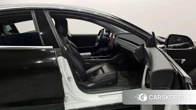 Tesla Model 3 2020 Черный из Кореи, фото 2