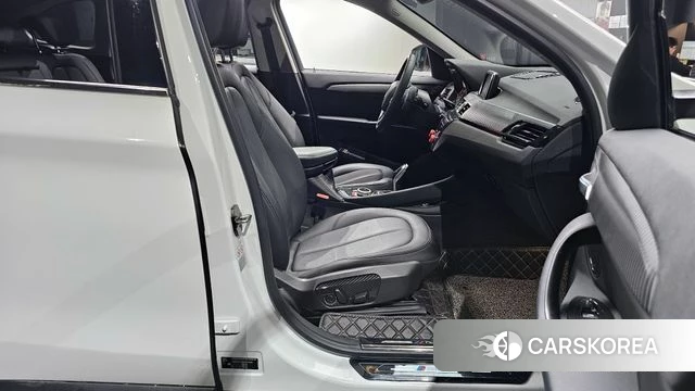 BMW X1 (F48) 2018 Белый из Кореи, фото 2