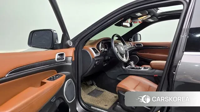 Jeep Grand Cherokee 2021 Серый из Кореи, фото 2