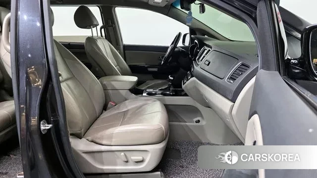 Kia The New Carnival 2018 Серый из Кореи, фото 2