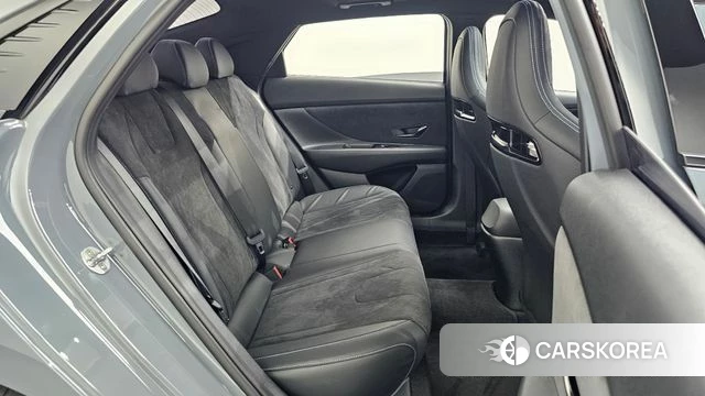 Hyundai Avante (CN7) 2022 Серебристо-серый из Кореи, фото 2
