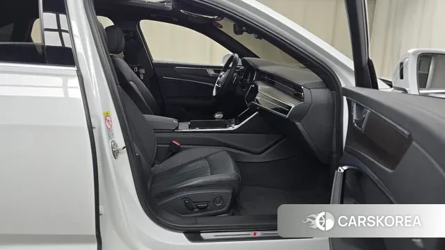 Audi A6 (C8) 2023 Белый из Кореи, фото 2