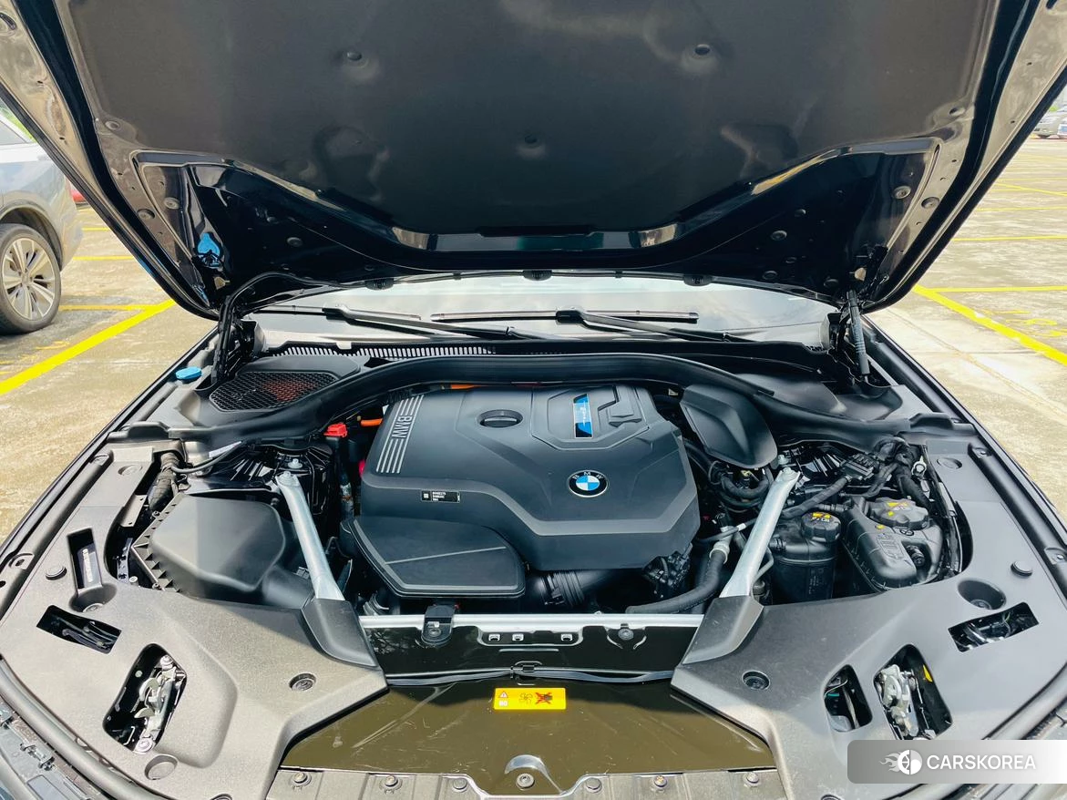 BMW 5 series PHEV 2020 Черный из Китая, фото 2