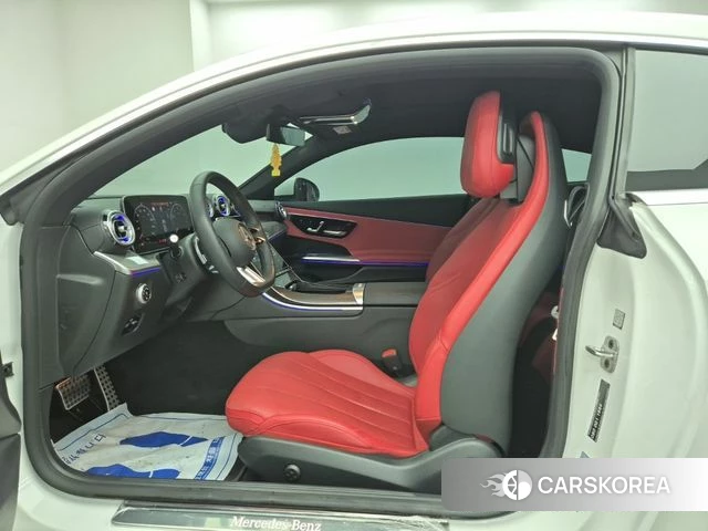 Mercedes-Benz CLE-Class C236 2024 Белый из Кореи, фото 2