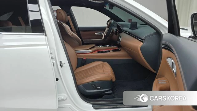 Genesis GV70 2022 Белый из Кореи, фото 2