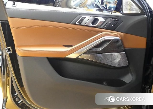 BMW X6 (G06) 2024 Черный из Кореи, фото 2