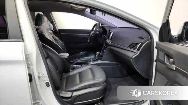 Hyundai Avante AD 2018 Белый из Кореи, фото 2