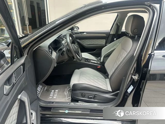 Volkswagen Magotan 2023 Черный из Китая, фото 2