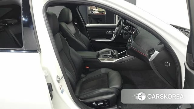 BMW 3 Series (G20) 2020 Белый из Кореи, фото 2