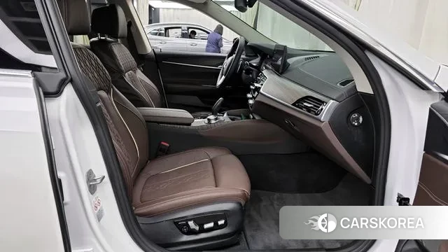 BMW 6 Series GT (G32) 2024 Белый из Кореи, фото 2