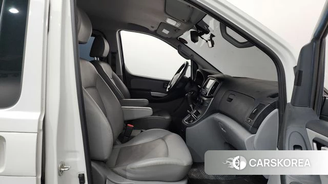 Hyundai The New Grand Starex 2019 Белый из Кореи, фото 2