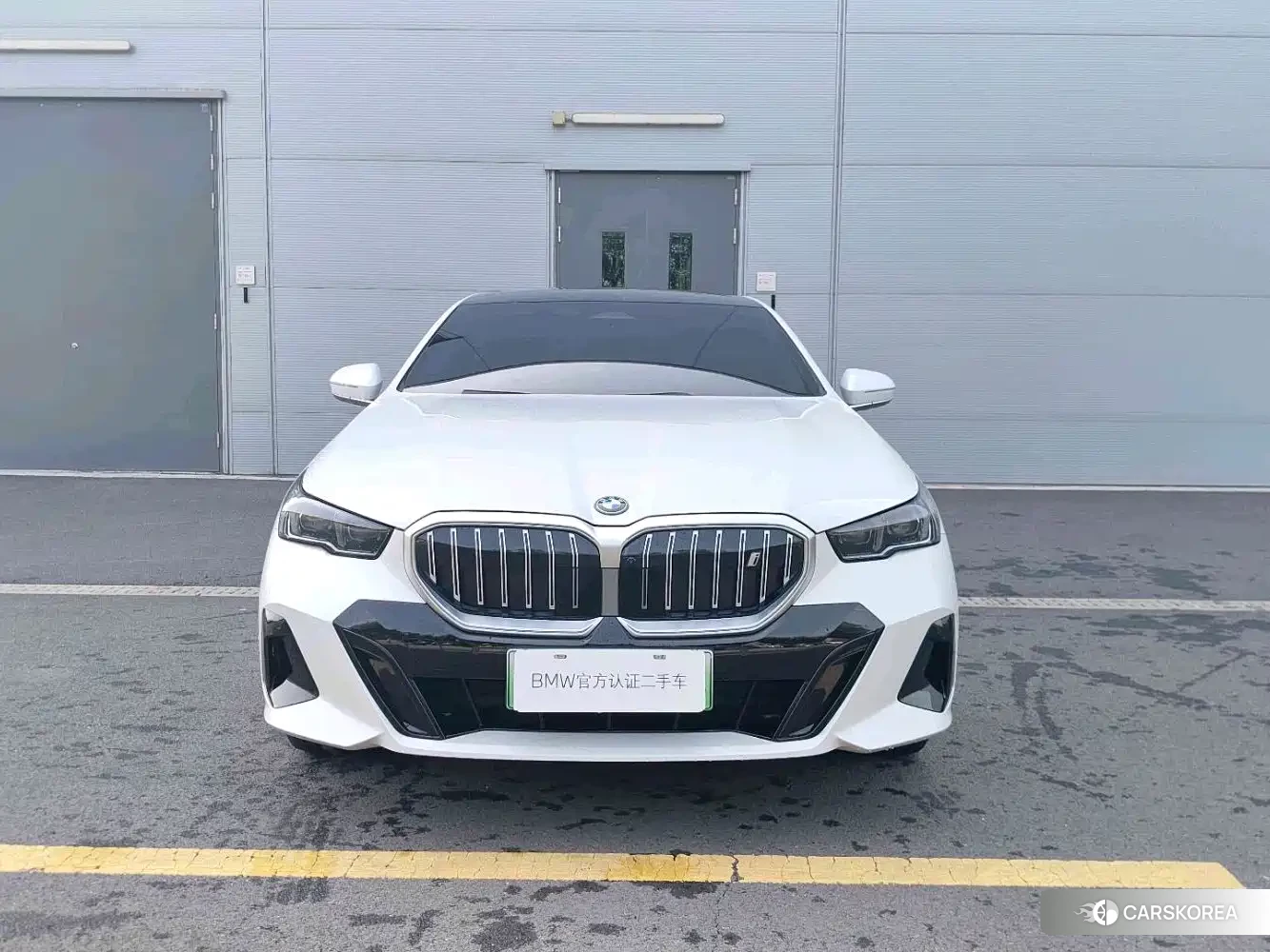 BMW i5 2025 Белый из Китая, фото 2