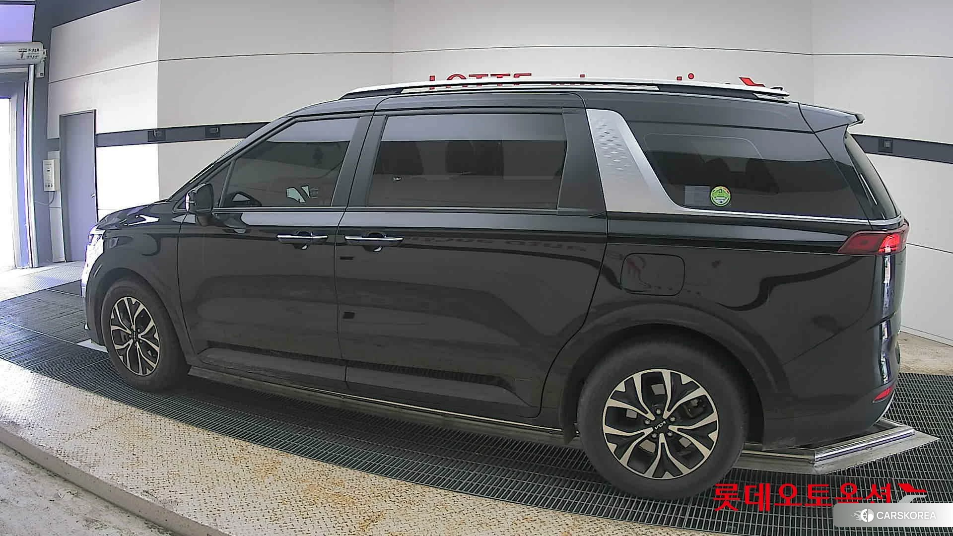 Kia Carnival 2022 Aurora Black Pearl из Кореи, фото 2