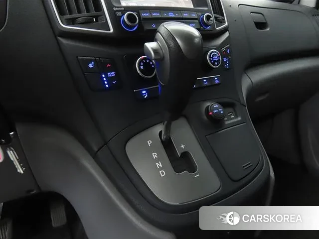 Hyundai The New Grand Starex 2018 Серебряный из Кореи, фото 2