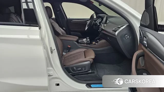 BMW X4 (G02) 2025 Белый из Кореи, фото 2