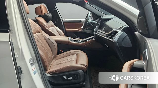 BMW X6 (G06) 2024 Белый из Кореи, фото 2