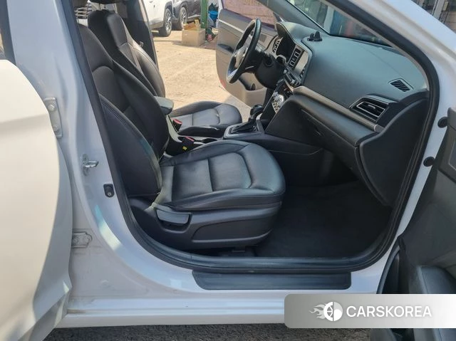 Hyundai The New Avante AD 2019 Белый из Кореи, фото 2