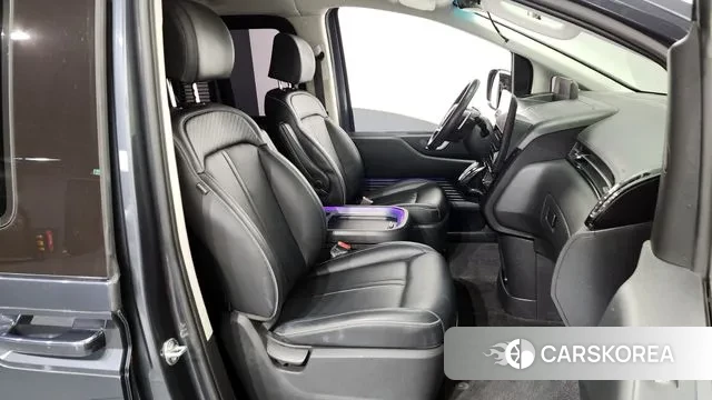 Hyundai Staria 2023 Серый из Кореи, фото 2