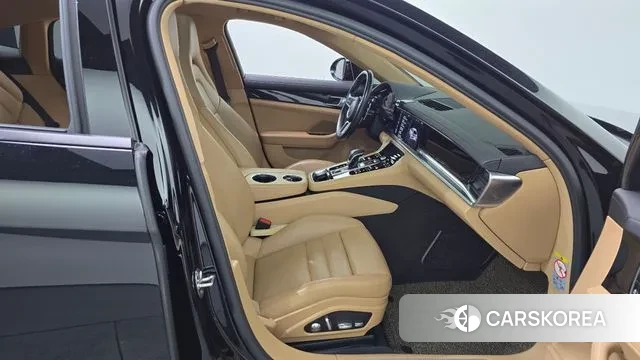 Porsche Panamera (971) 2020 Черный из Кореи, фото 2