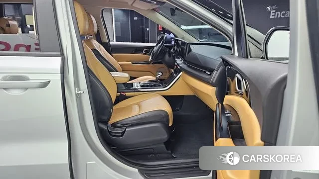 Kia Carnival 4th generation 2021 Серебряный из Кореи, фото 2