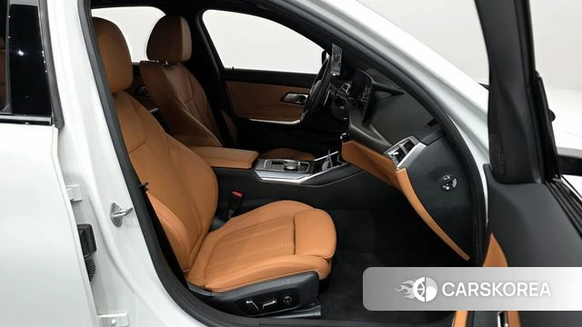 BMW 3 Series (G20) 2025 Белый из Кореи, фото 2