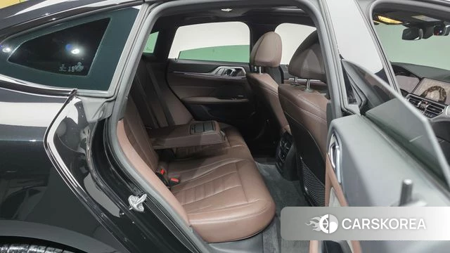 BMW 4 Series (G22) 2022 Черный из Кореи, фото 2