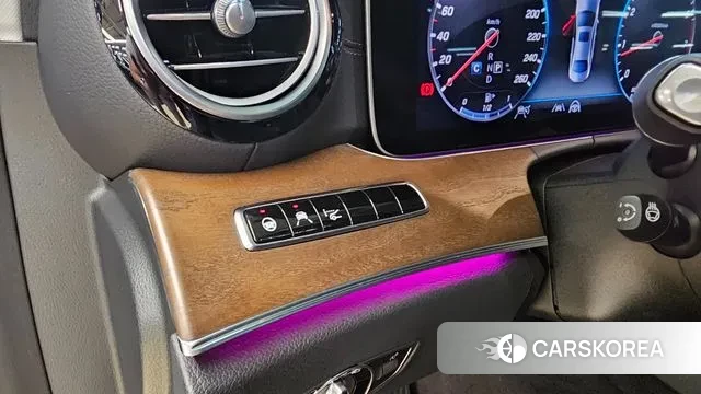 Mercedes-Benz E-Class W213 2020 Серый из Кореи, фото 2