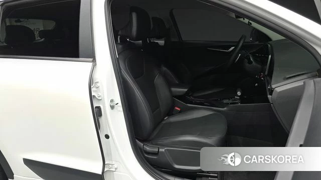 Kia Di Ol Nu Niro 2022 Белый из Кореи, фото 2