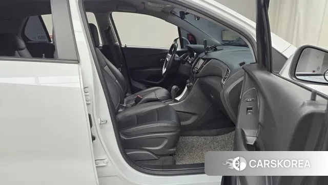 Chevrolet (GM Daewoo) The New Trax 2022 Белый из Кореи, фото 2