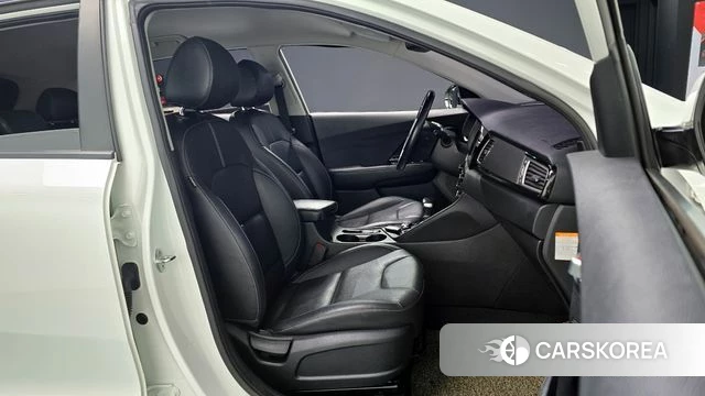 Kia Niro 2018 Белый из Кореи, фото 2