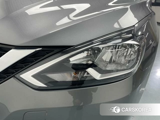 Nissan Xuan Yi 2021 Темно-серый из Китая, фото 2