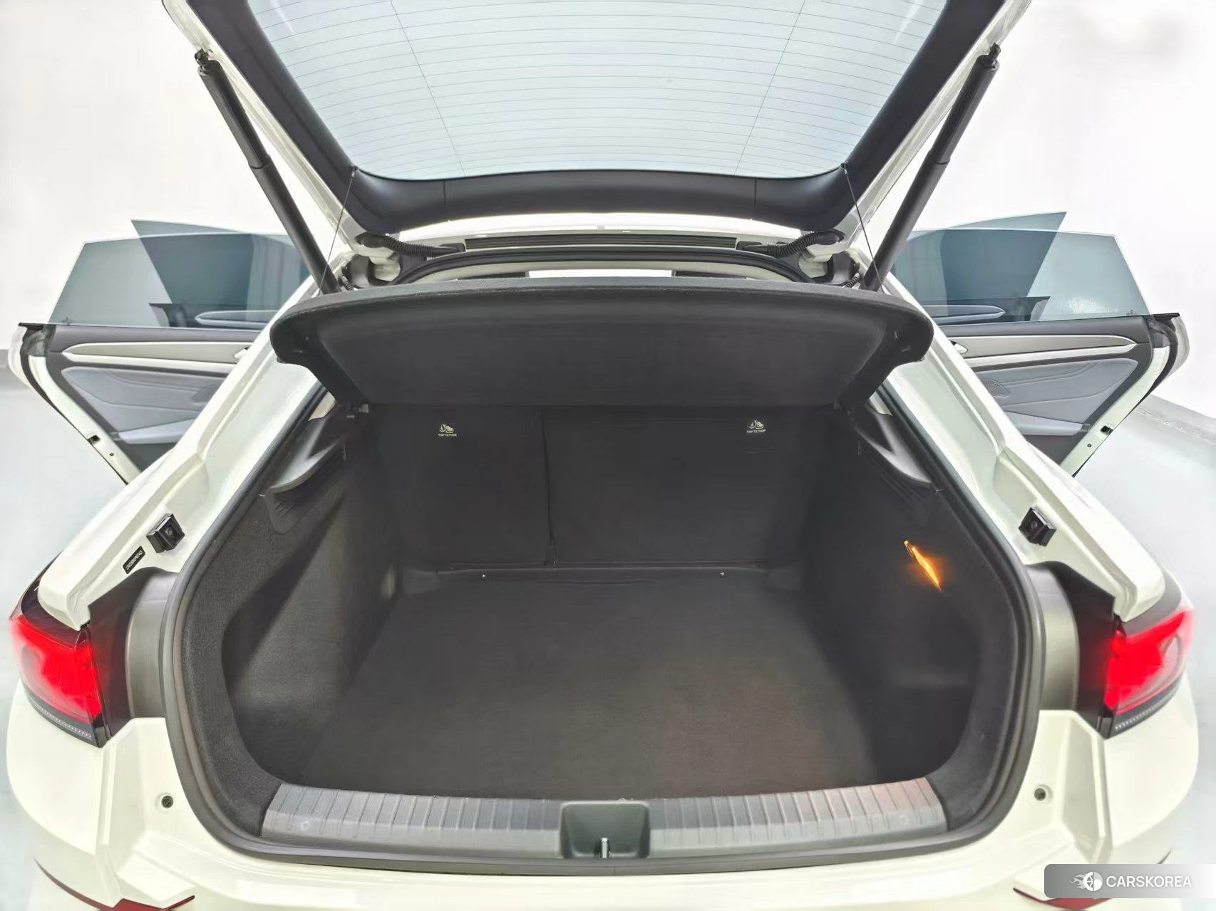 Volkswagen Lingdu 2023 Белый из Китая