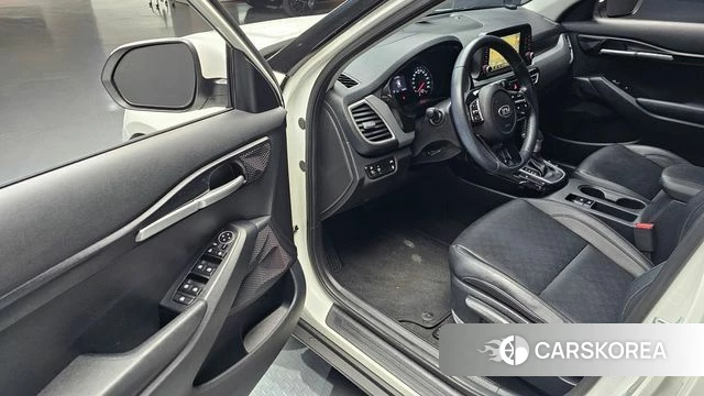 Kia Seltos 2021 Белый из Кореи, фото 2