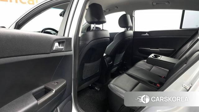 Kia Sportage The Bold 2021 Серебряный из Кореи, фото 2