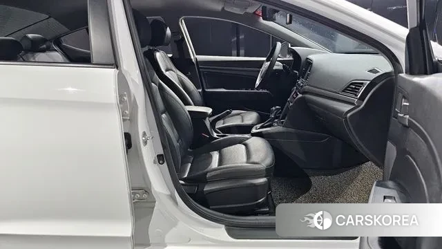 Hyundai Avante AD 2018 Белый из Кореи, фото 2