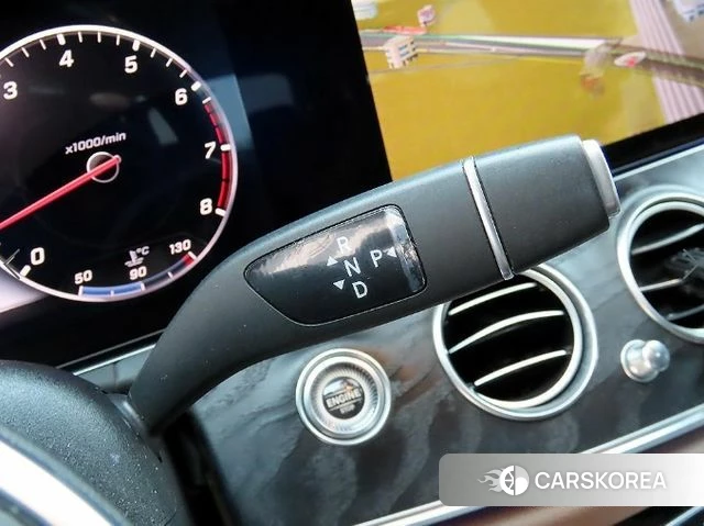 Mercedes-Benz E-Class W213 2019 Синий из Кореи, фото 2