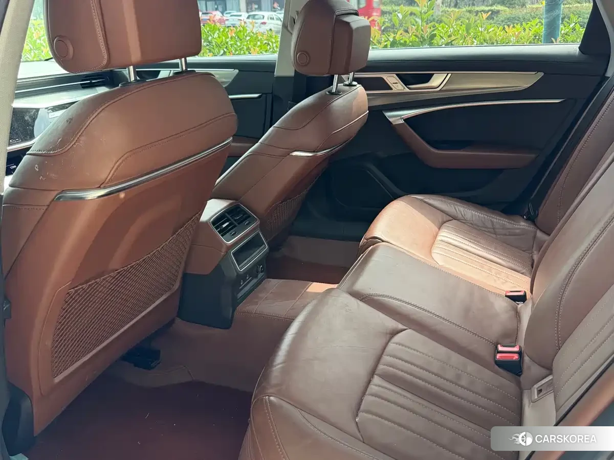 Audi A6L 2023 Черный из Китая, фото 2