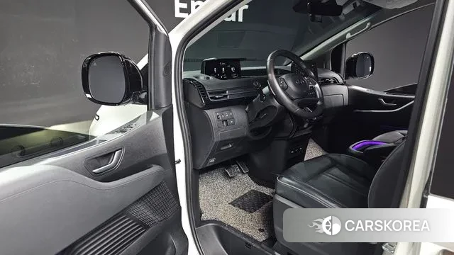 Hyundai Staria 2021 Белый из Кореи, фото 2