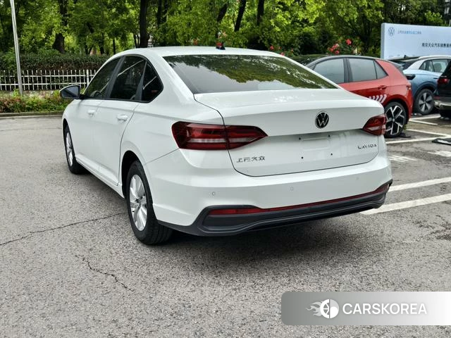 Volkswagen Lavida 2024 Белый из Китая, фото 2