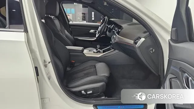 BMW 3 Series (G20) 2022 Белый из Кореи, фото 2