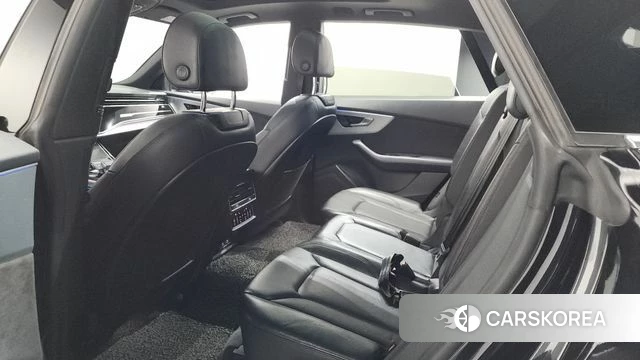 Audi Q8 (4M) 2021 Черный из Кореи, фото 2